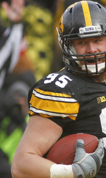 No. 17 Iowa loses DE Drew Ott for season with knee injury